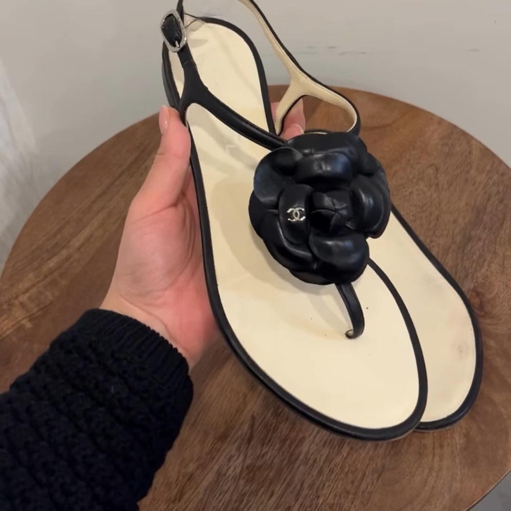 Chanel Black leather Floral Women's Sandals
